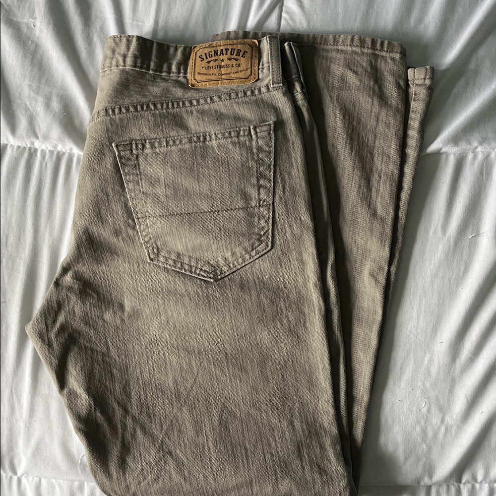 Levi's Men's Straight Jeans in Tan